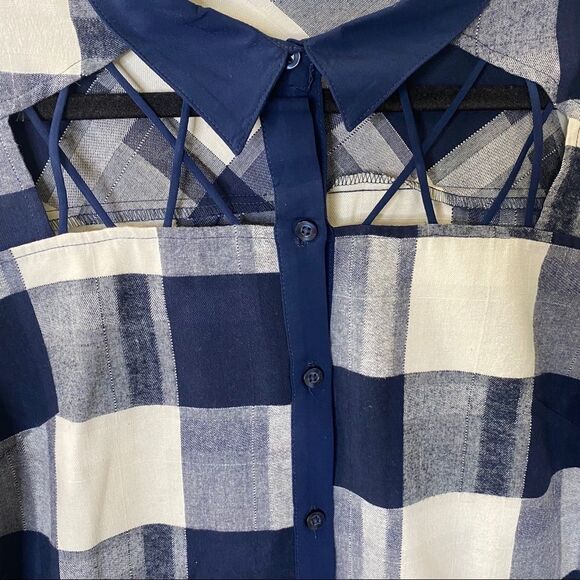 BCBGeneration Plaid Button Front Dress Sz M - Picture 3 of 10